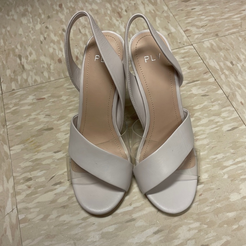 Pour La Victoire Heels